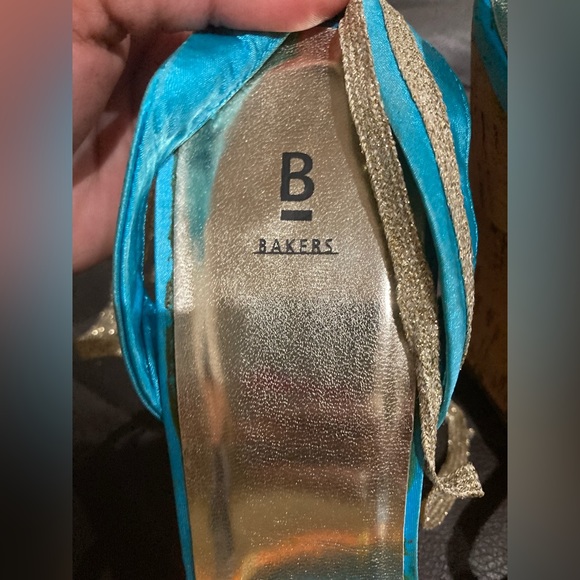 Multi-Color Platform Sandals - Picture 8 of 8